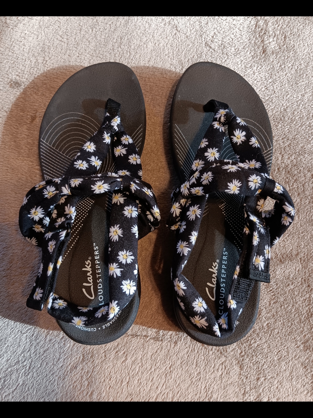 Clarks Cloudstepper Black Daisy Wrap Sandals